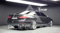 2016 BMW 750