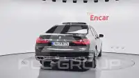 2016 BMW 750