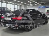 2016 BMW 750
