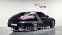 2016 Porsche Panamera