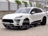 2016 Porsche Macan