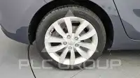 2016 KIA Carens