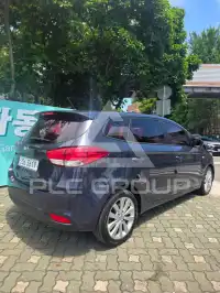 2016 KIA Carens