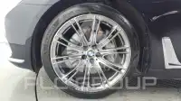 2017 BMW 750