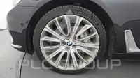 2017 BMW 750
