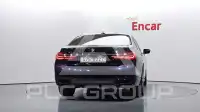 2017 BMW 740M