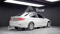 2017 BMW 320