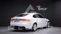 2017 Jaguar XF