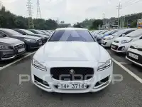 2017 Jaguar XF