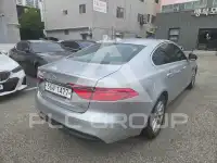 2017 Jaguar XF