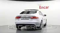 2017 Jaguar XF