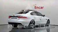 2017 Jaguar XF