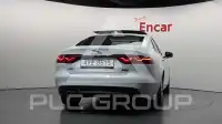 2017 Jaguar XF