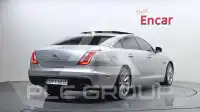 2017 Jaguar XJ