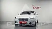 2017 Jaguar XJ
