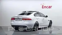2017 Jaguar XE