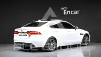 2017 Jaguar XE