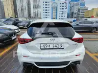 2017 Infinity Q30