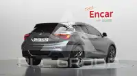 2017 Infinity Q30