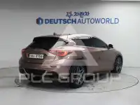 2017 Infinity Q30