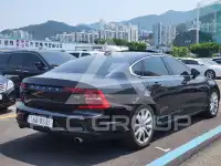 2017 Volvo S90