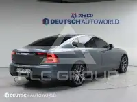 2017 Volvo S90