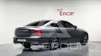 2017 Volvo S90