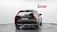 2017 Volvo V90