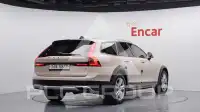 2017 Volvo V90
