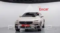 2017 Volvo V90