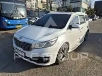2017 KIA Carnival