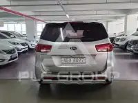 2017 KIA Carnival