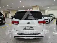 2017 KIA Carnival