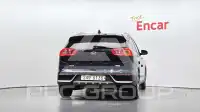 2017 KIA Niro