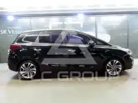 2017 KIA Carens