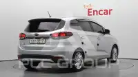 2017 KIA Carens