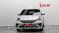 2017 KIA Carens