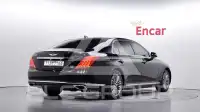 2017 Genesis G90