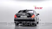 2017 Genesis G90