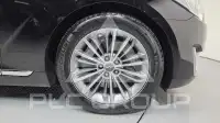 2017 Genesis G90