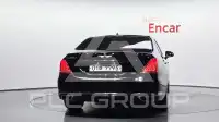 2017 Genesis G90