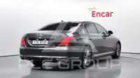 2017 Genesis G90