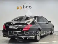 2017 Genesis G90