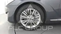 2017 Genesis G90