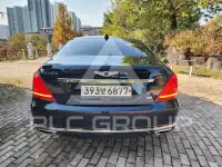 2017 Genesis G90