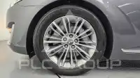 2017 Genesis G90