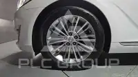 2017 Genesis G90
