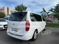 2017 Hyundai Starex