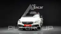 2017 Volvo V40