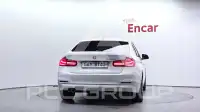 2018 BMW 320